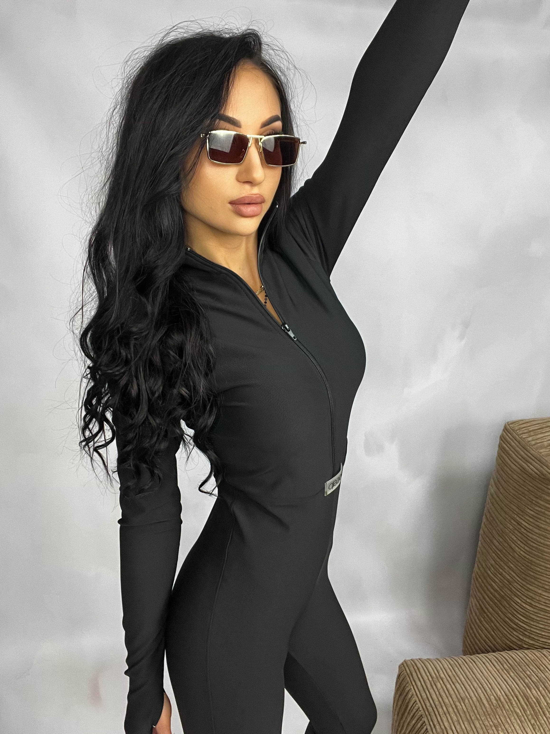 Kombinezon Hailey bordowy GOSSIP CZARNY