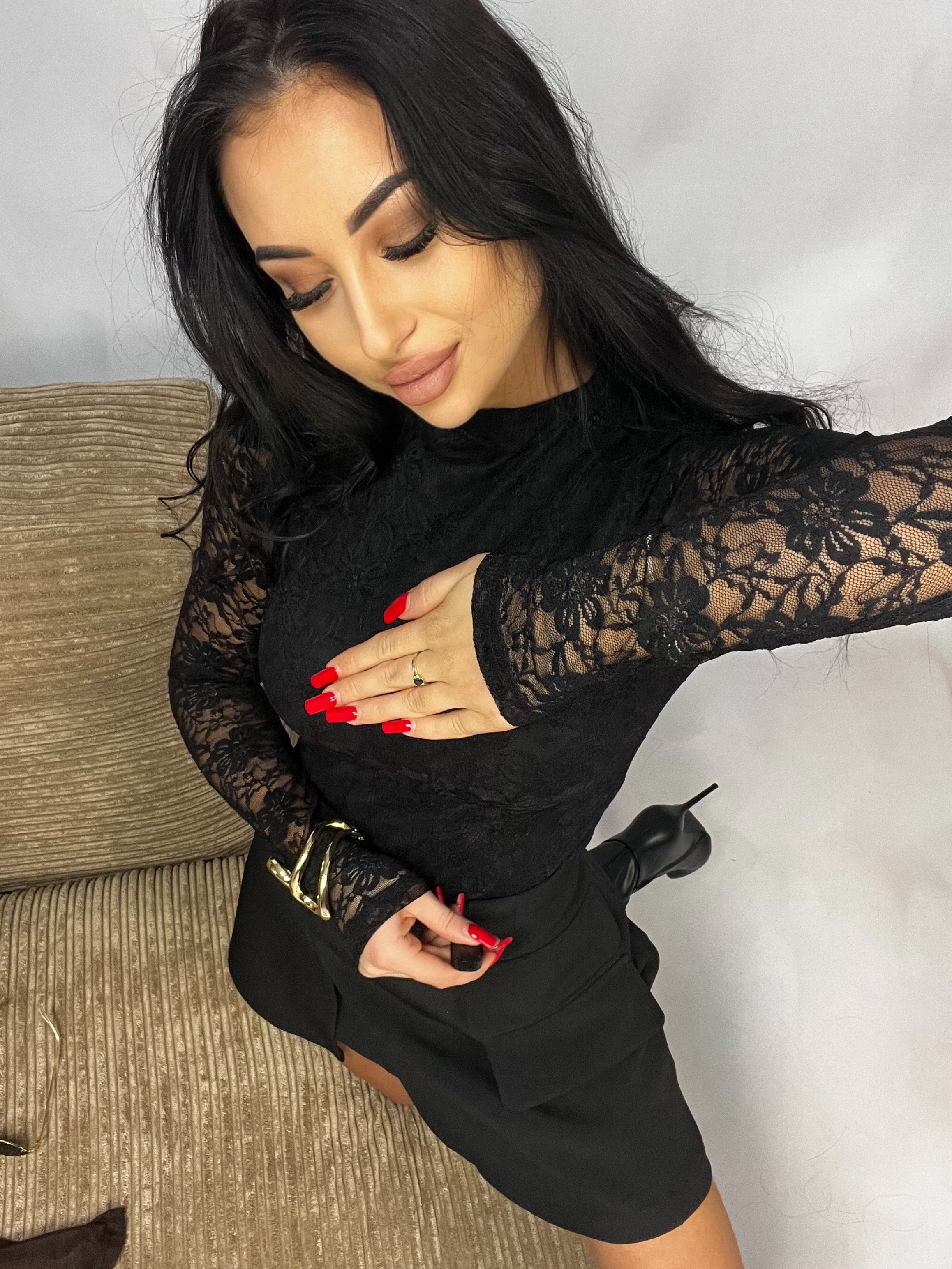 Bluzka BY ME elegancka koronkowa czarna