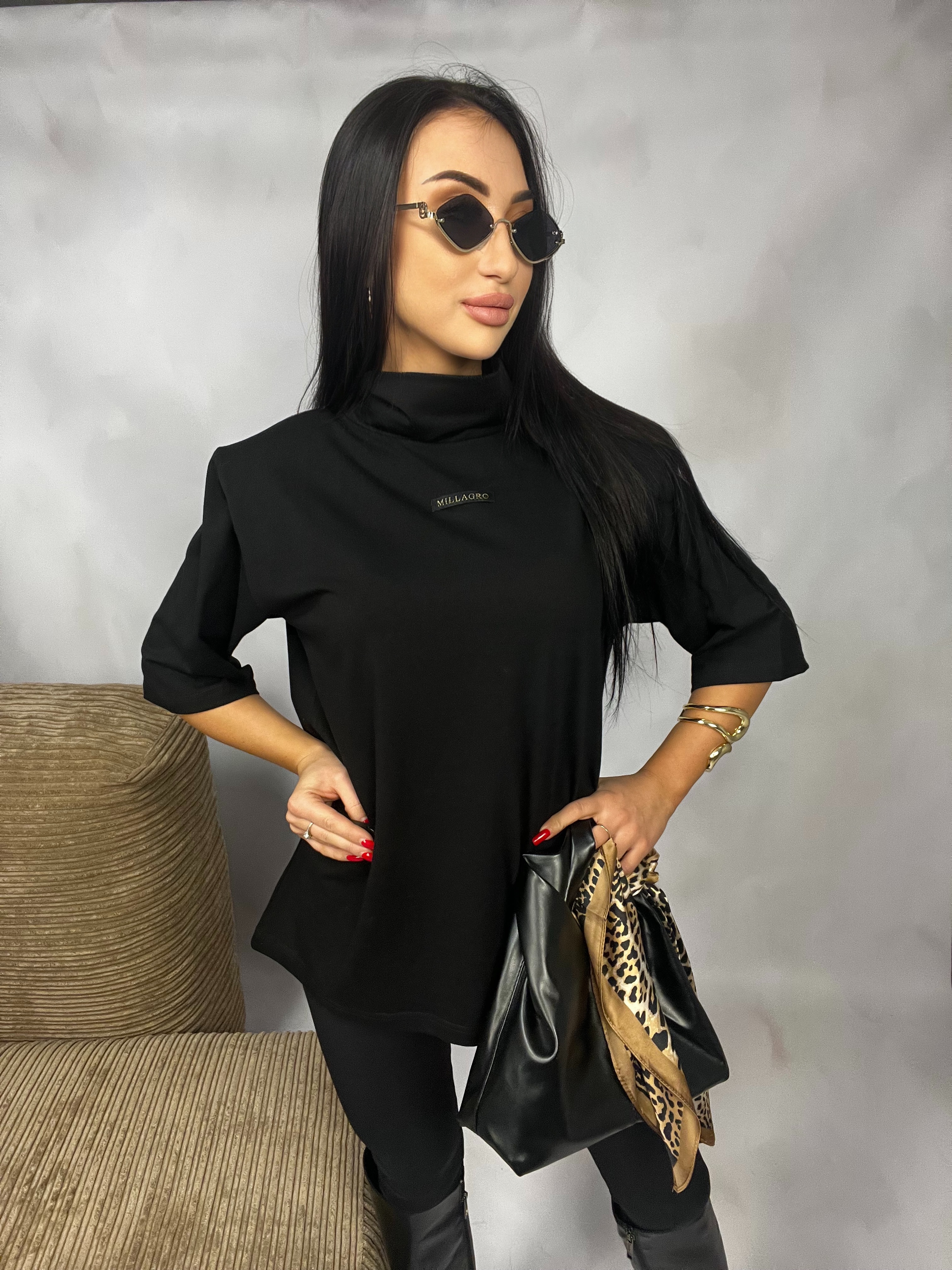 T-shirt damski z półgolfem – MILLAGRO Czarny