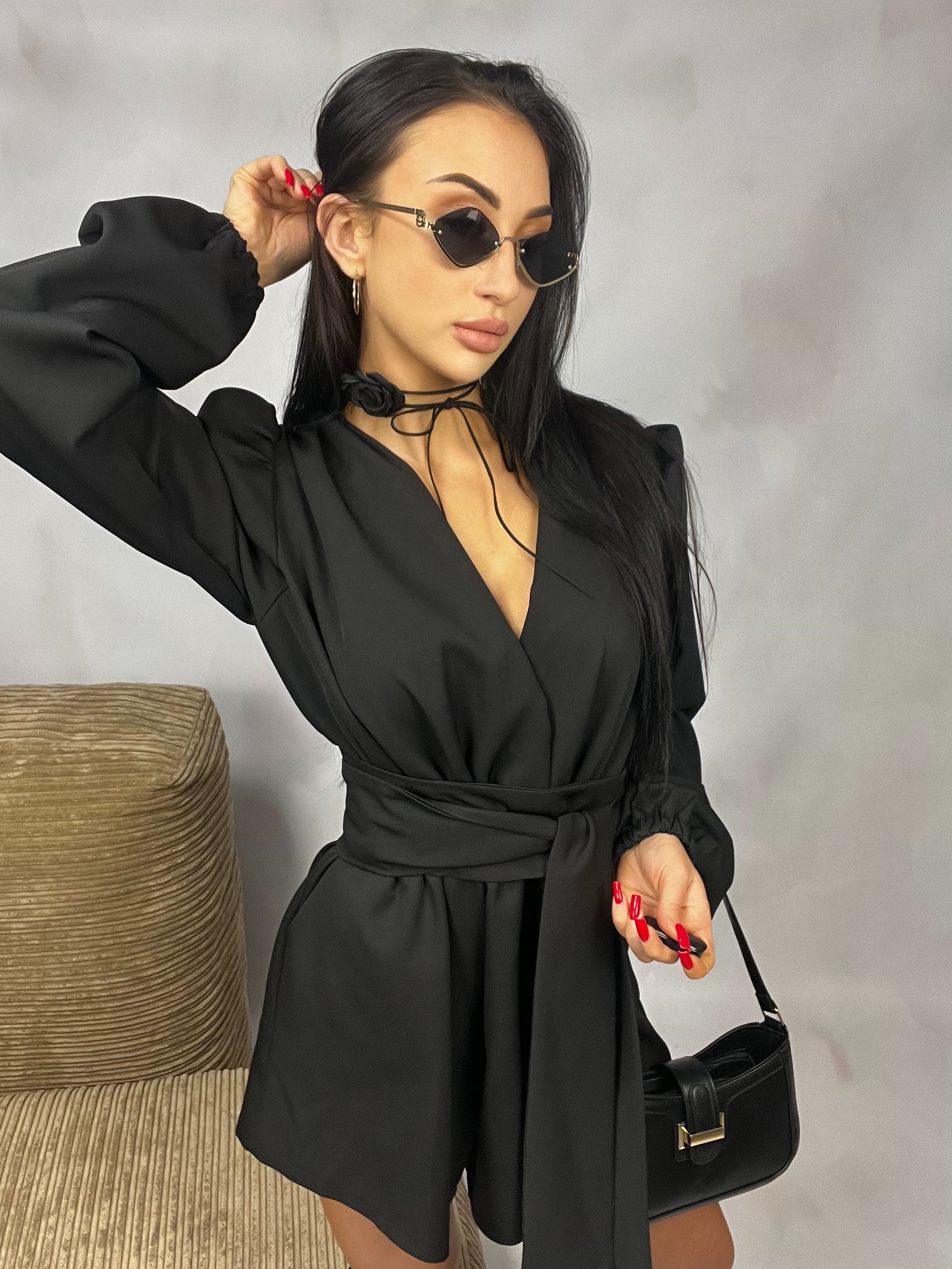 Kombinezon LA MILLA czarny– wiązany w pasie, bufiaste rękawy