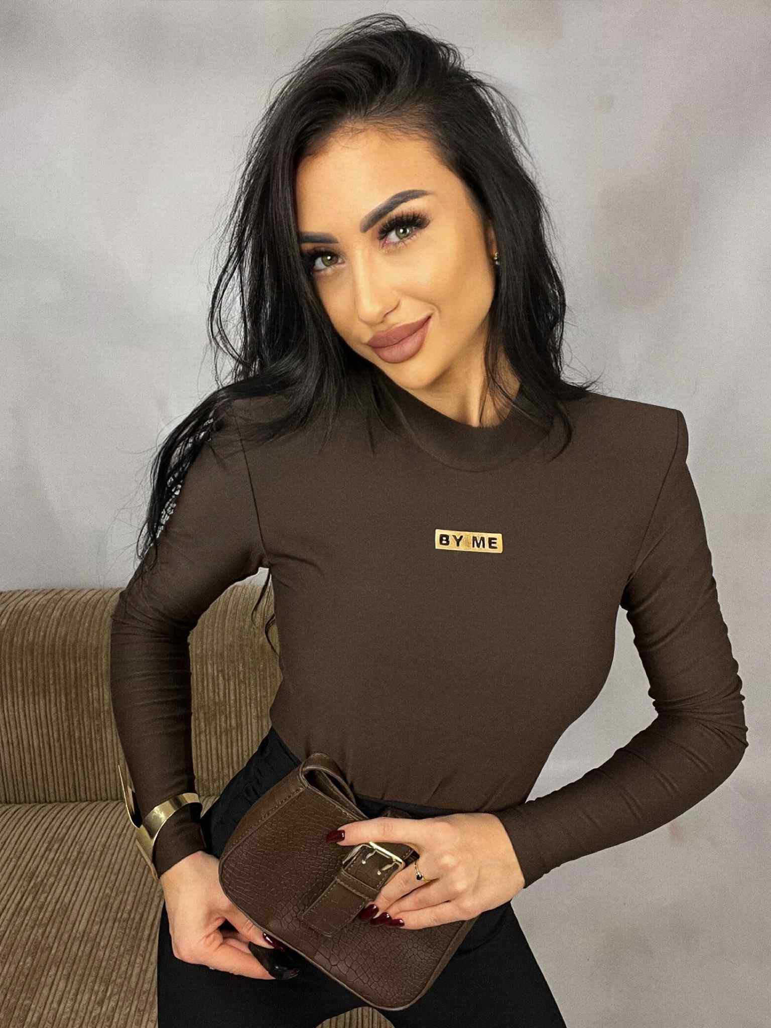 Bluzka MIRELLA By Me – czekoladowa